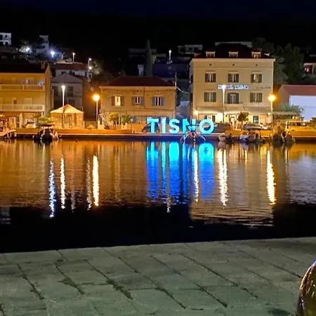 Apartment Seaspray Apartments Tisno