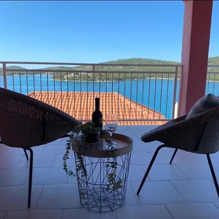 Seaspray Apartments Tisno *