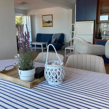 Apartment Seaspray Apartments Tisno Tisno