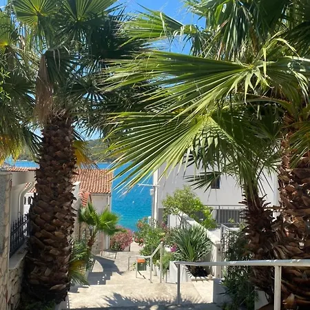 Seaspray Apartments Tisno Apartment