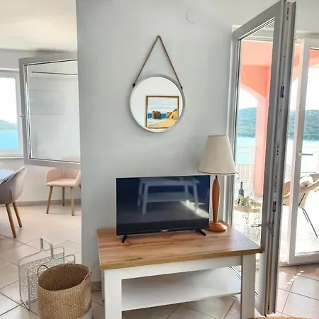 Seaspray Apartments Tisno Apartment Tisno