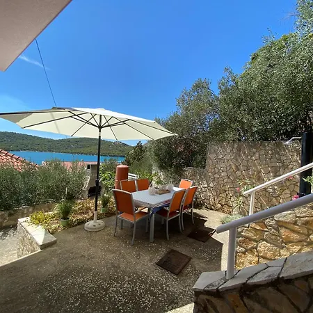Seaspray Apartments Tisno Apartment