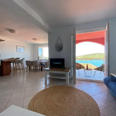Apartment Seaspray Apartments Tisno *