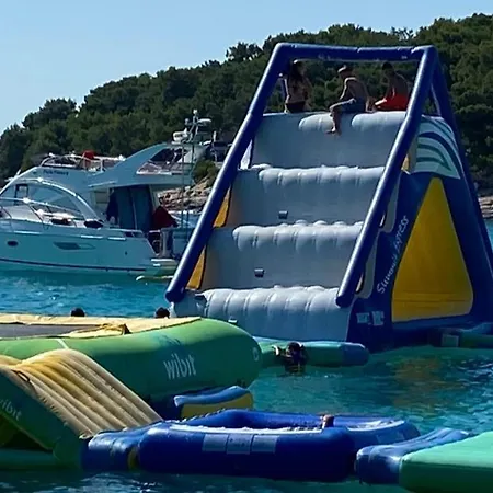 Seaspray Apartments Tisno Apartment Tisno