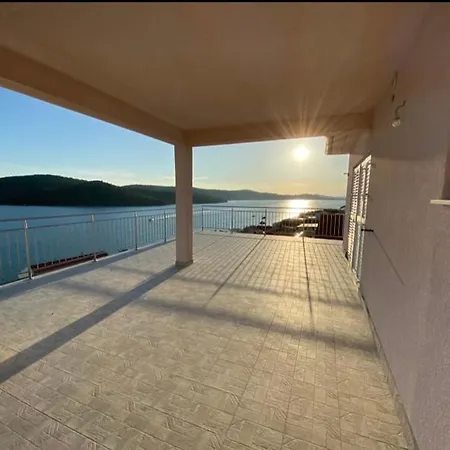 Seaspray Apartments Tisno * Tisno