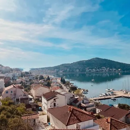 Apartment Seaspray Apartments Tisno