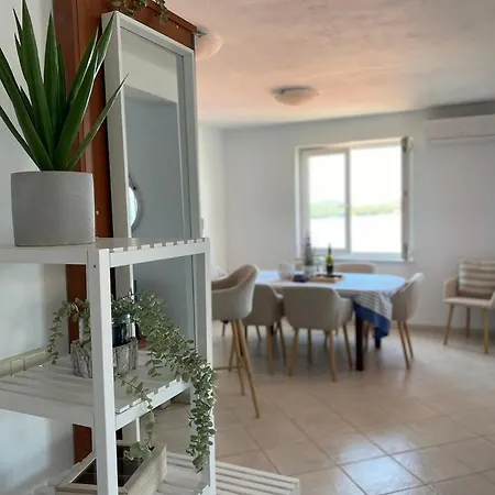 Seaspray Apartments Tisno * Tisno