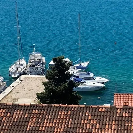 Apartment Seaspray Apartments Tisno *