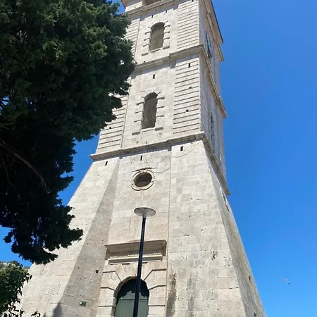 Seaspray Apartments Tisno