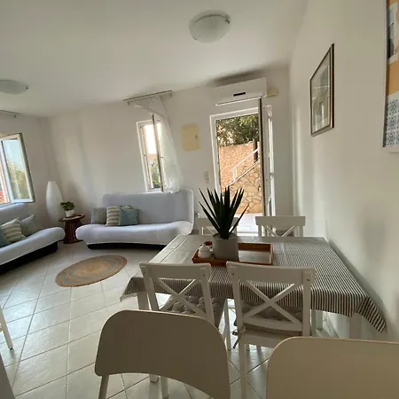 Seaspray Apartments Tisno Apartment