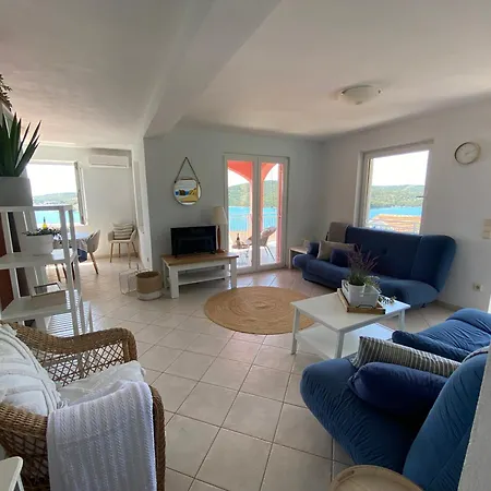 Apartment Seaspray Apartments Tisno